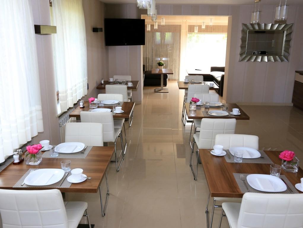 بوزنان 10 Bed And Breakfast المظهر الخارجي الصورة