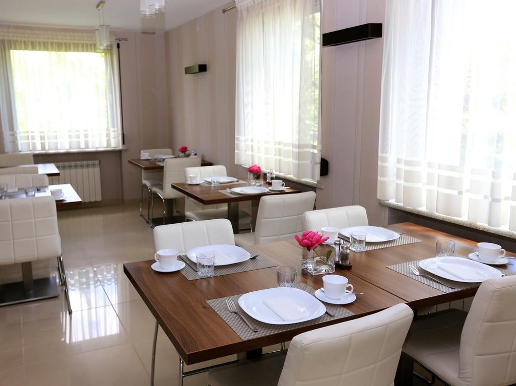 بوزنان 10 Bed And Breakfast المظهر الخارجي الصورة